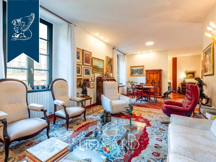 Appartamento con 5 locali in vendita in Via Fiori Oscuri, Brera, Milano