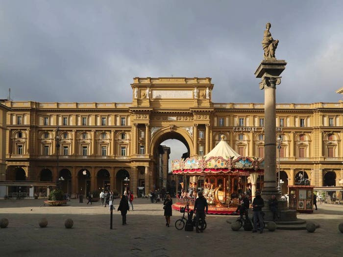 Appartamento quadrilocale in vendita in Piazzetta Piero Calamandrei, Signoria Uffizi, Firenze