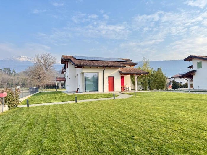 Casa con 6 locali in vendita in Via Tinasse, Cascinette d'Ivrea