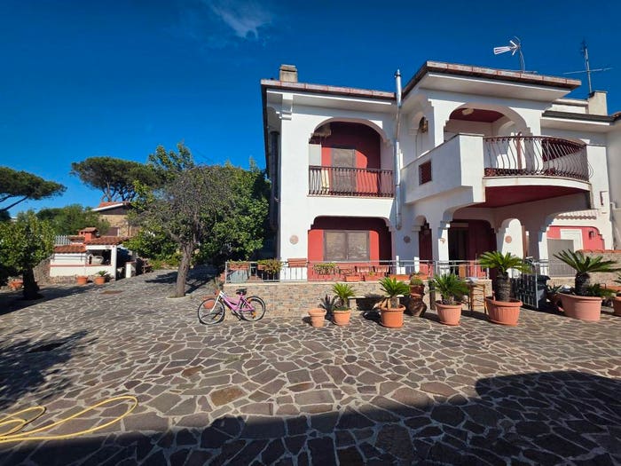 Casa con 5 locali in vendita in Viale Perseo, Colle Romito, Ardea