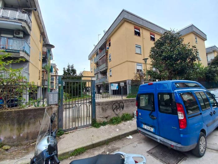 Appartamento trilocale in vendita in Via E A Mario, Epitaffio Stadio, Giugliano in Campania