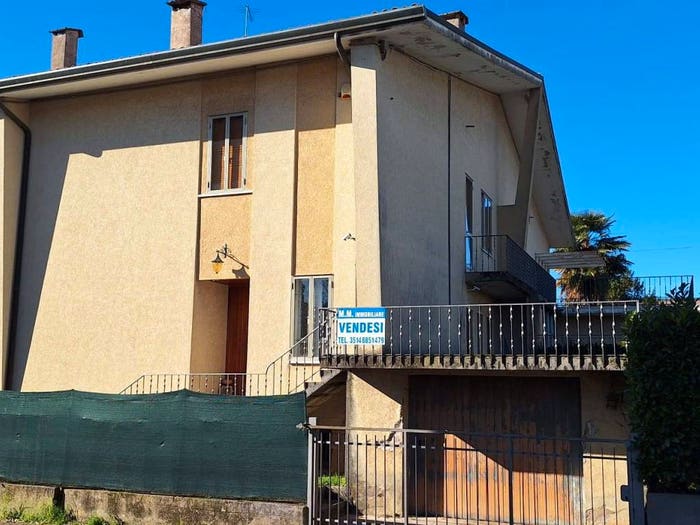 Casa con 6 locali in vendita in Centro, Montebelluna