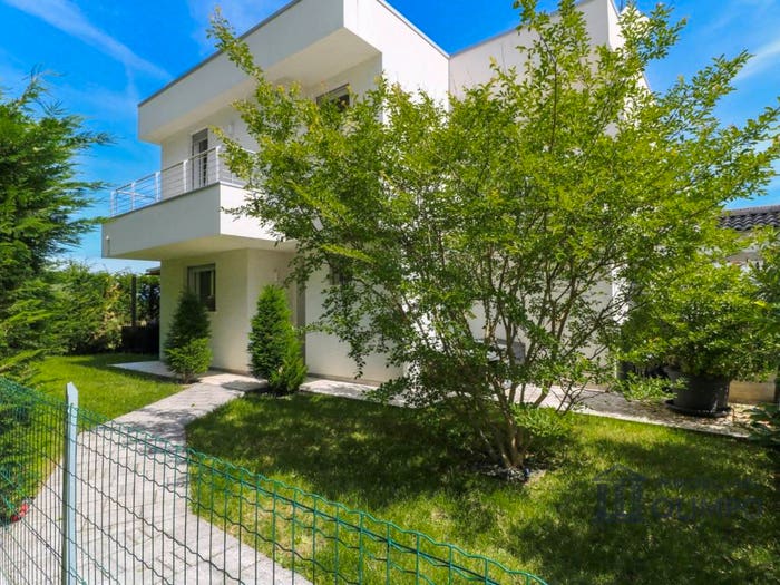 Casa quadrilocale in vendita in Via Arco di Levante, Cessalto
