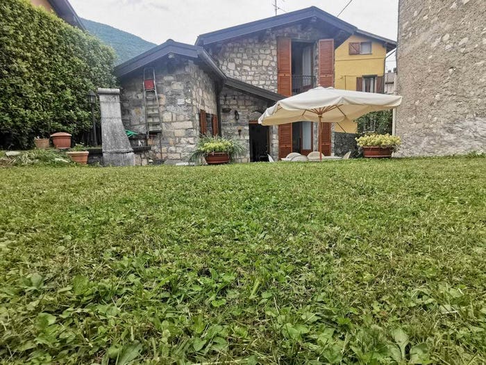 Casa quadrilocale in vendita in Via R Passerini, Ramponio Verna, Alta Valle Intelvi