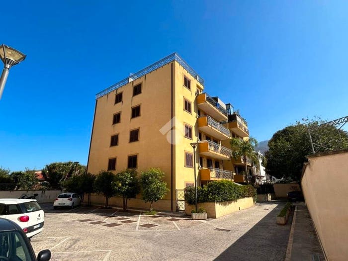 Appartamento trilocale in vendita in Viale Regione Siciliana SudEst, Guadagna, Palermo
