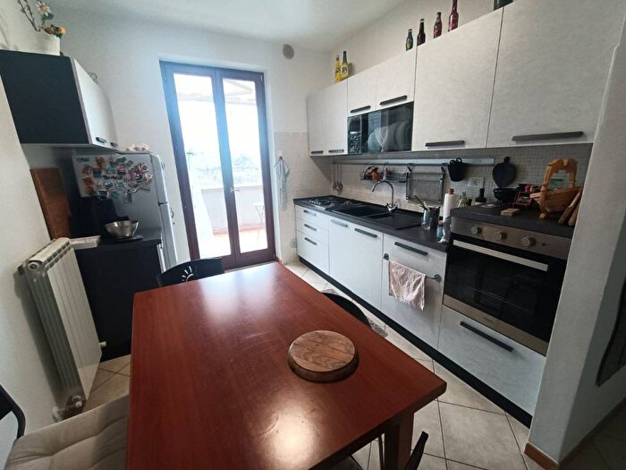 Appartamento trilocale in vendita in via caivola, Mombaroccio