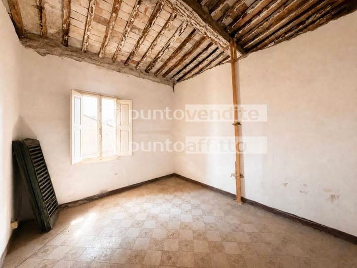 Appartamento con 5 locali in vendita in Via Guinigi, Piazza Anfiteatro Torre Guinigi, Lucca