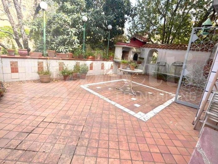 Appartamento con 6 locali in vendita in Via San Carlo alle Mortelle, Monte di Dio, Napoli