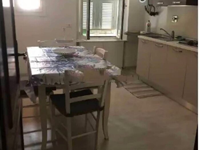 Appartamento quadrilocale in vendita in Via Vittorio Emanuele II, Centro, Bordighera