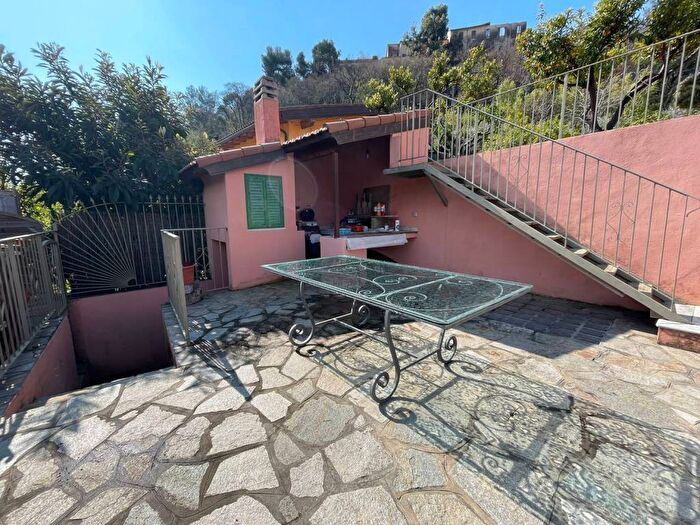 Appartamento con 6 locali in vendita in Via Gallardi snc, Seglia Sant'Anna, Ventimiglia