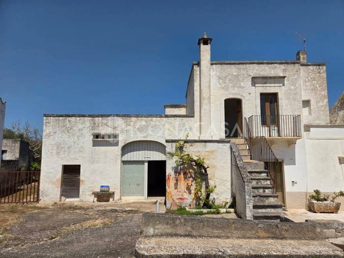 Appartamento trilocale in vendita in Via della Libertà, Cisternino