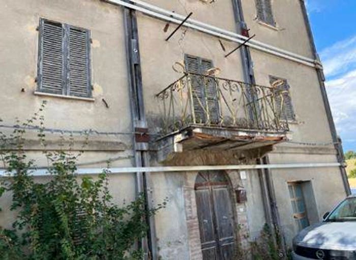 Casa con 6 locali in vendita in Vocabolo Osteria, Marsciano