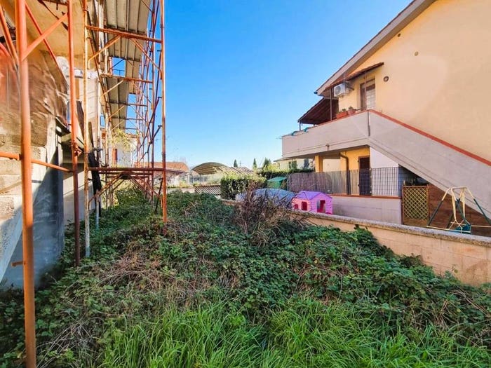 Casa con 5 locali in vendita in Via Francesca, Montecalvoli, Santa Maria a Monte