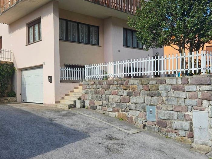 Appartamento quadrilocale in vendita in Via Carino, Borgo Chiese