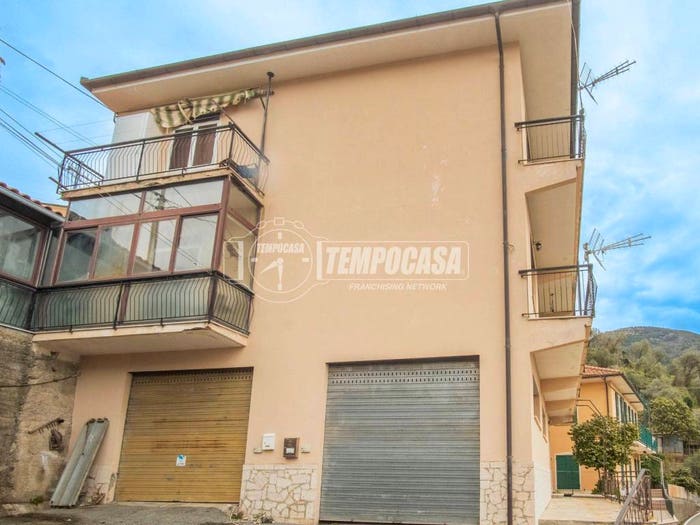 Appartamento quadrilocale in vendita in Via delle Fragole, Bargone, Casarza Ligure