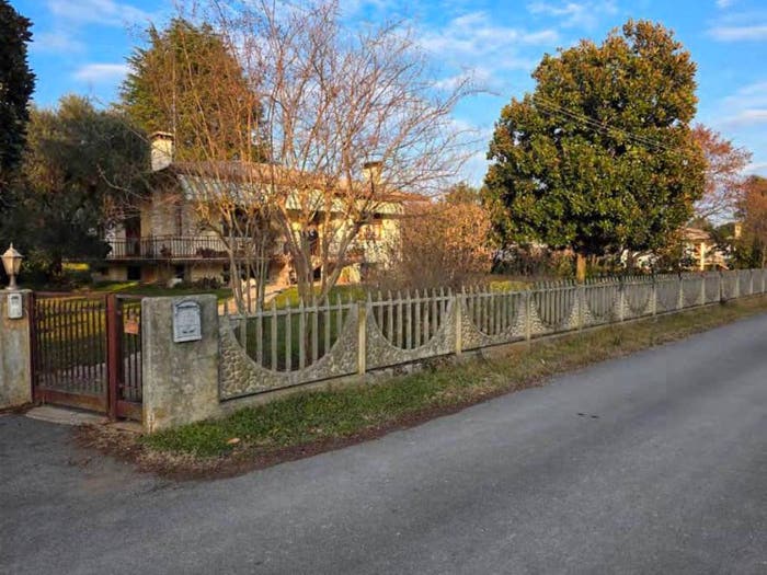 Casa quadrilocale in vendita in Via dei Gastaldoni Volpago del Montello TV, Centro, Volpago del Montello