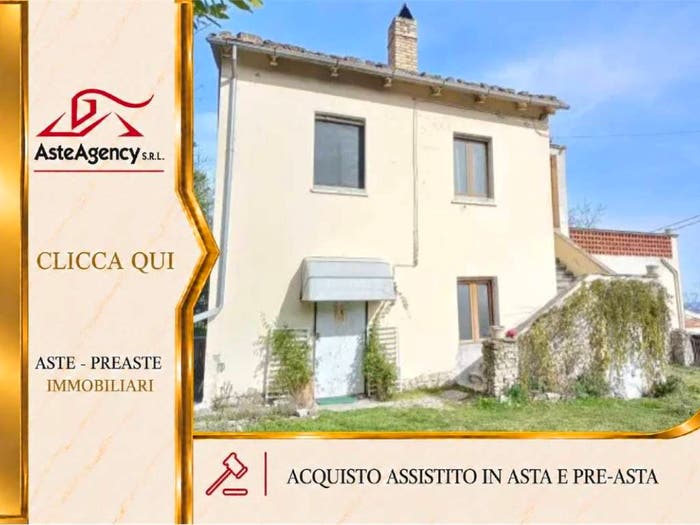 Casa con 6 locali in vendita in Contrada Campo Santa Maria, Montebello di Bertona