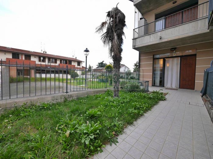 Appartamento trilocale in vendita in Via Torre, Torre Pallavicina