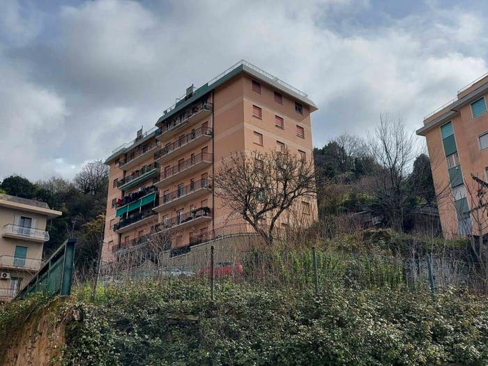 Appartamento trilocale in vendita in Viale Michelangelo Buonarroti, Certosa, Genova