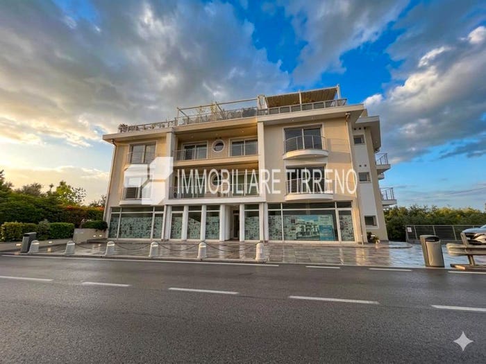 Appartamento quadrilocale in vendita in Via Acqualunga, Capanne Prato, Montignoso