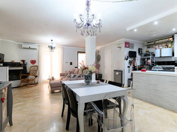 Casa con 5 locali in vendita in Via Urbano Rattazzi, Villanova, Guidonia Montecelio