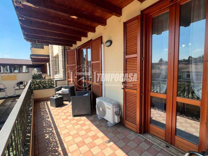 Appartamento trilocale in vendita in Via IV Novembre F, Capriolo