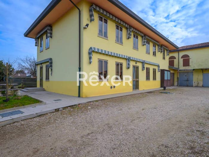 Casa con 6 locali in vendita in Via Bollati, Zianigo, Mirano