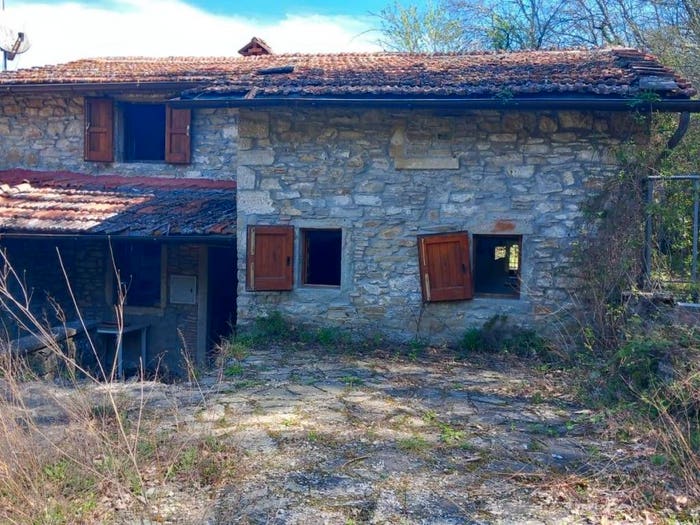 Casa con 6 locali in vendita in VIA CASTELLO, Strada, Castel San Niccolò