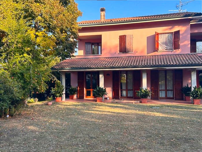 Casa con 6 locali in vendita in Via dell'Artigianato, Centro, Budrio