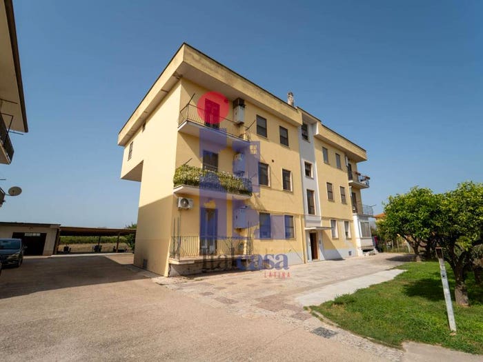 Appartamento quadrilocale in vendita in Strada Vetiche, Litoranea, Latina