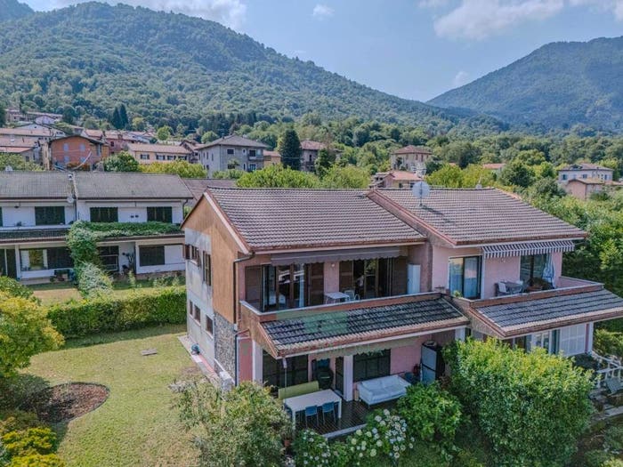 Appartamento trilocale in vendita in Via Mediavalle, Centro, Porto Valtravaglia
