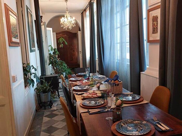 Appartamento con 5 locali in vendita in Porto, Livorno