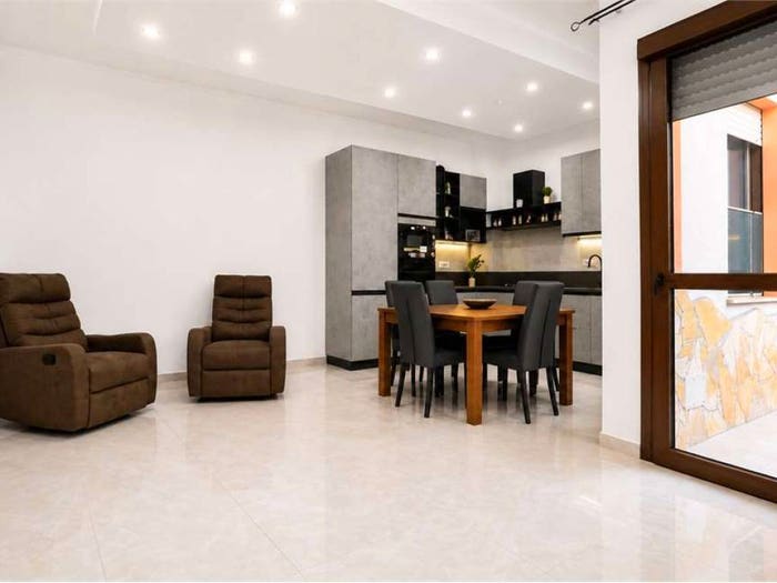 Casa trilocale in vendita in Via Giovanni Maria Angioy, Quartu, Quartu Sant'Elena