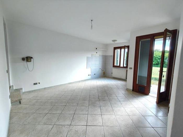 Casa quadrilocale in vendita in Via delle Rose, Centro, Bondeno