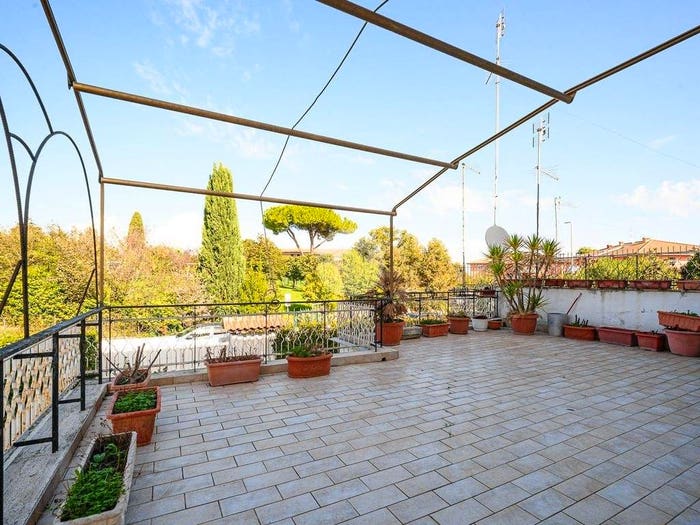 Appartamento quadrilocale in vendita in Via La Contea, Casetta Mattei Corviale, Roma