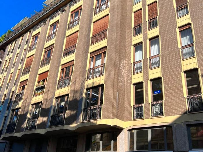 Appartamento quadrilocale in vendita in Via Padre Reginaldo Giuliani, Centro Storico, Monza