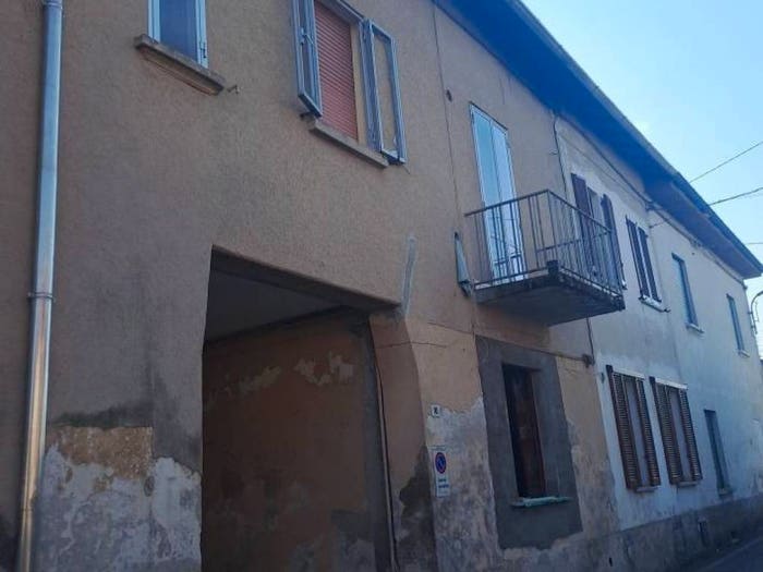 Appartamento bilocale in vendita in Via Montello Venegono Inferiore VA, Venegono Inferiore