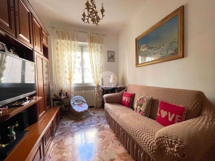 Appartamento trilocale in vendita in Via Erpidio Berno, San Fruttuoso, Genova