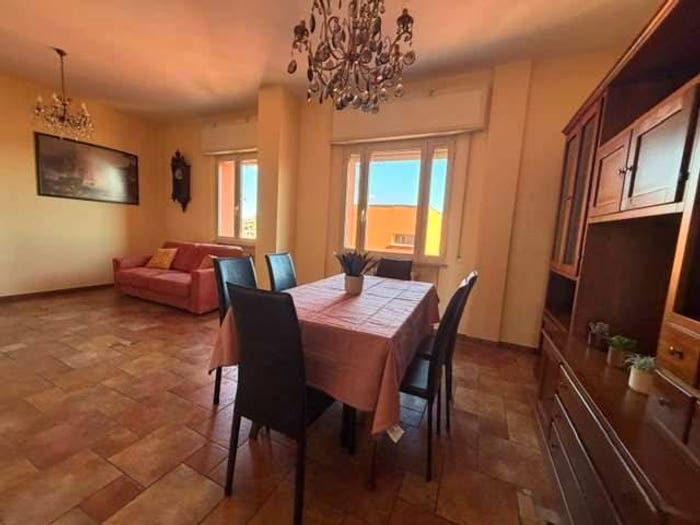 Appartamento quadrilocale in vendita in via castelmaraldo, Centro Storico, Modena