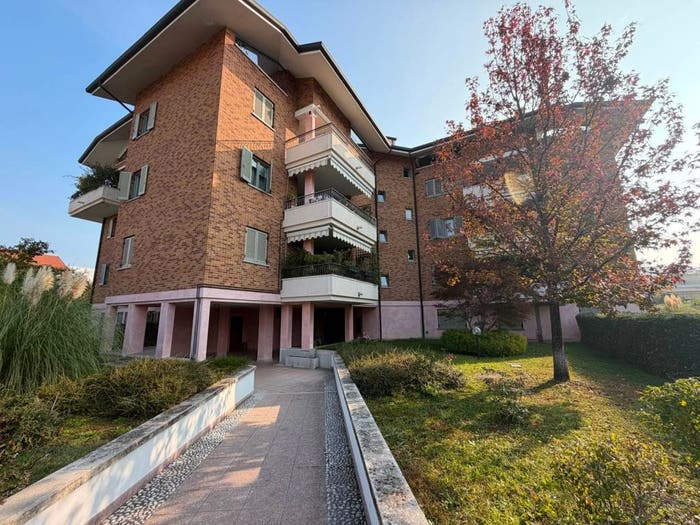 Appartamento trilocale in affitto in Via Cristoforo Colombo, Cesano Maderno