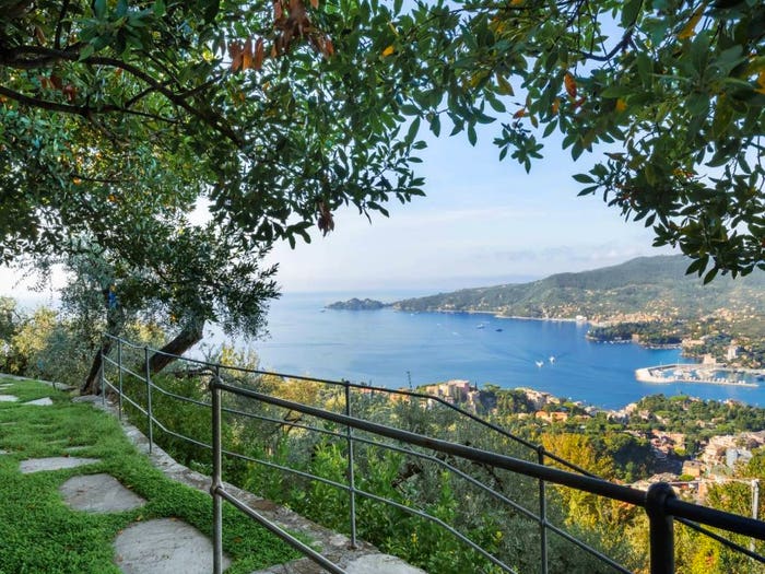Appartamento quadrilocale in vendita in Via Cave, Centro, Zoagli