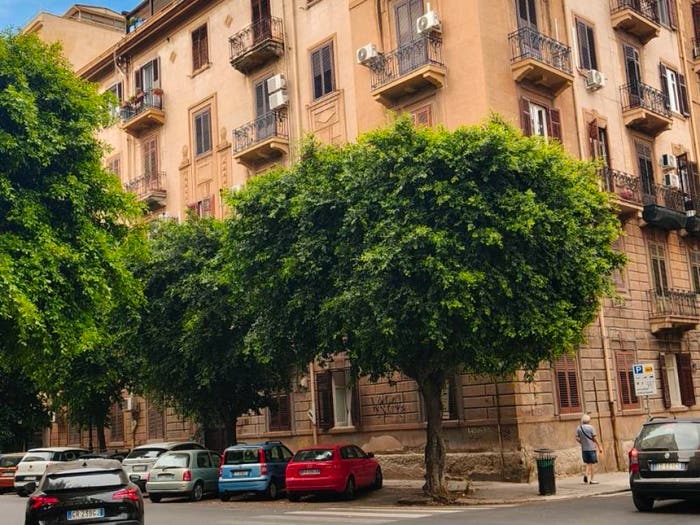 Appartamento con 5 locali in vendita in Via Sammartino, Politeama Ruggiero Settimo, Palermo