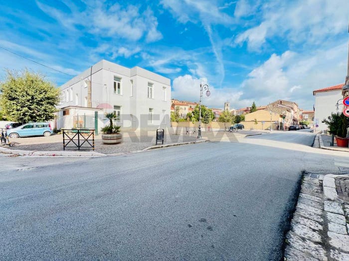 Appartamento con 6 locali in vendita in Via Guglielmo Marconi, Pietramelara