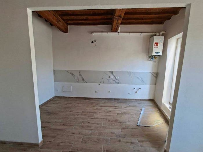 Appartamento quadrilocale in vendita in Piazza Settembre, Città, Montevarchi