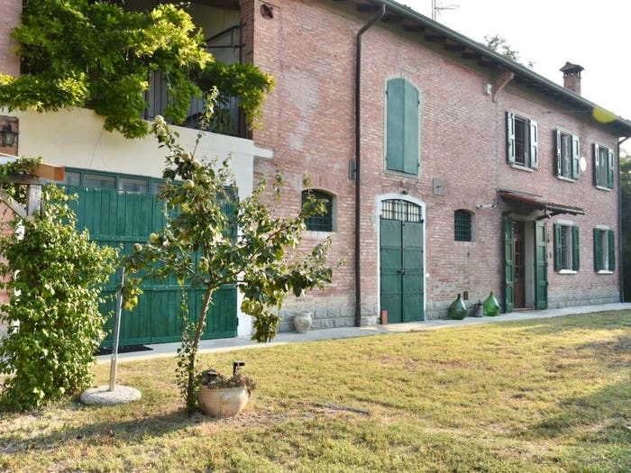 Casa con 6 locali in vendita in via Massumatico, San Pietro in Casale