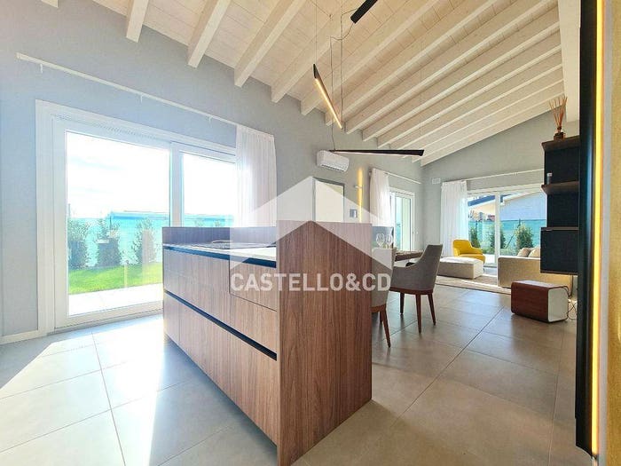 Casa con 6 locali in vendita in viale roma, Lonato, Lonato del Garda