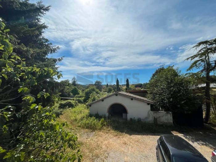 Casa con 5 locali in vendita in Città, Montevarchi