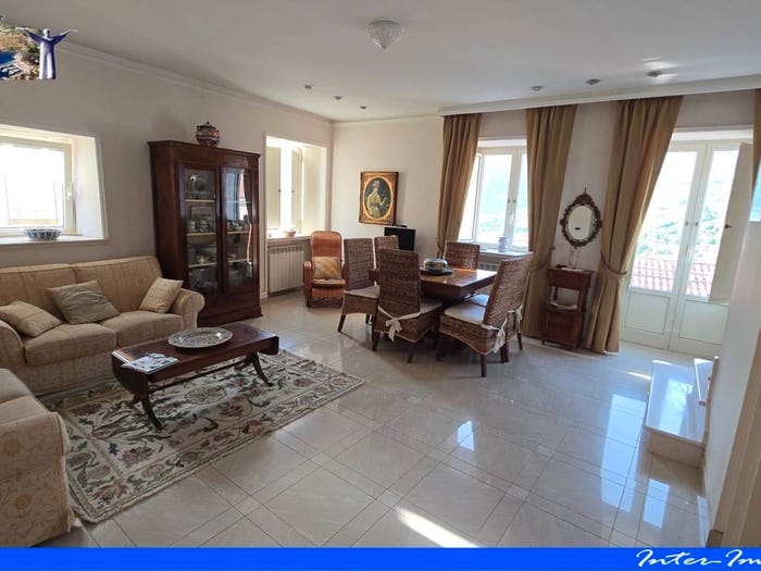 Appartamento con 5 locali in vendita in Via Camillo Benso di Cavour, Centro, Maratea