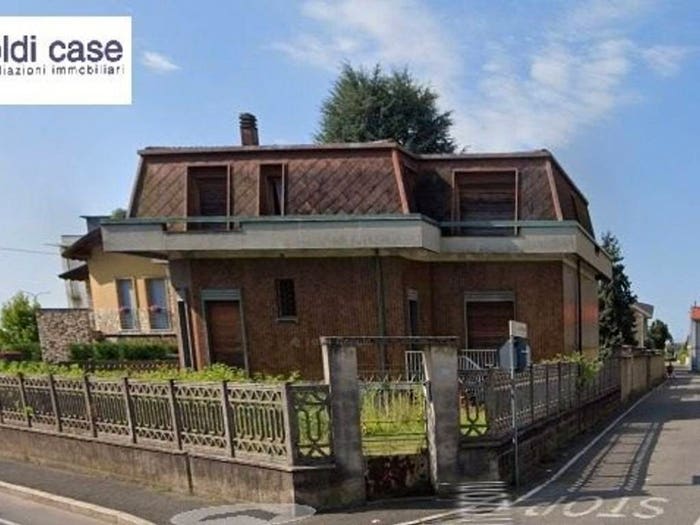 Casa con 6 locali in vendita in via Isonzo, Centro, Mariano Comense