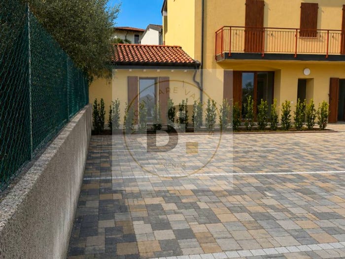 Appartamento trilocale in vendita in Via Dante Alighieri, Solarolo, Manerba del Garda